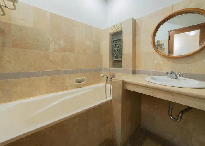 Nirmala Heritage 3*